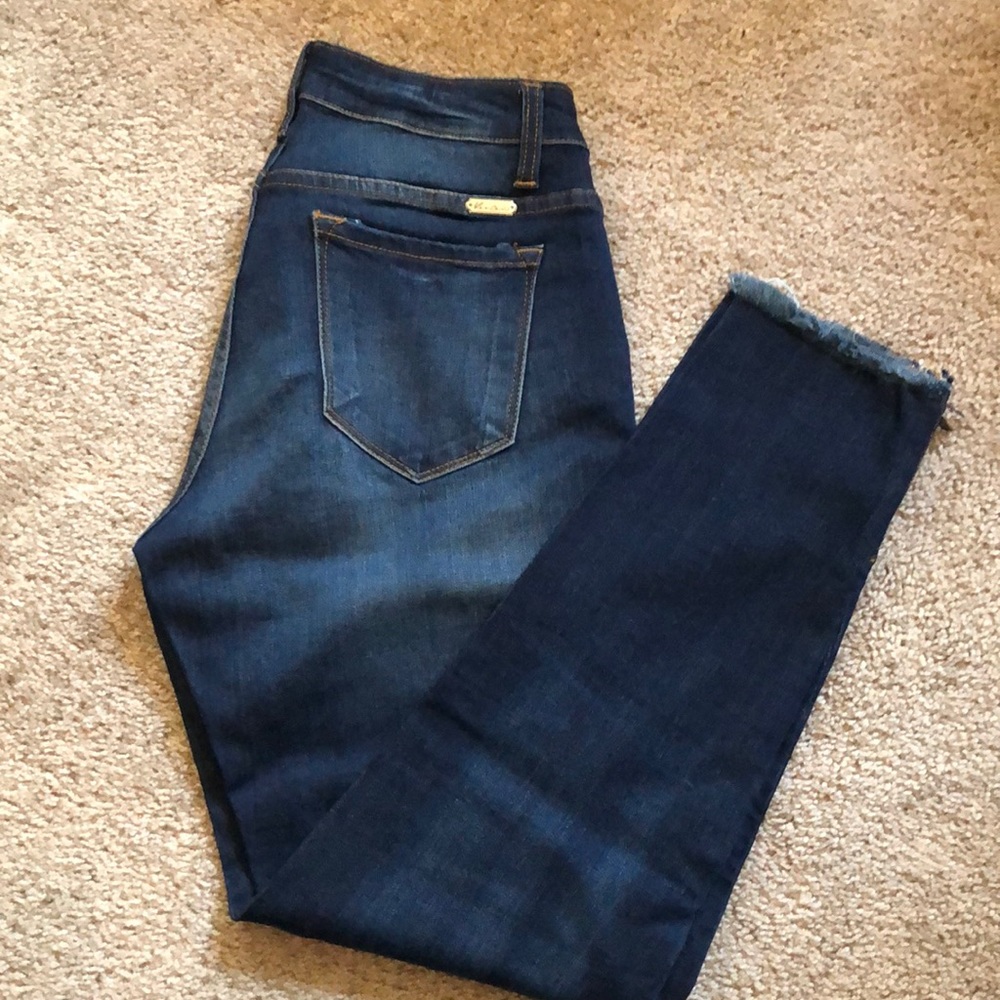 Size 28 Kancan ankle jeans